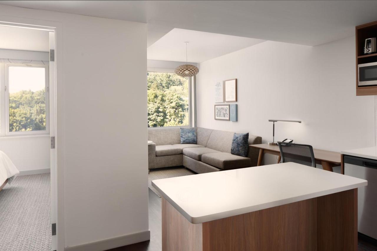 One-Bedroom King Suite with Mountain View and Balcony - Mobility/Hearing Accessible with Roll-In Shower