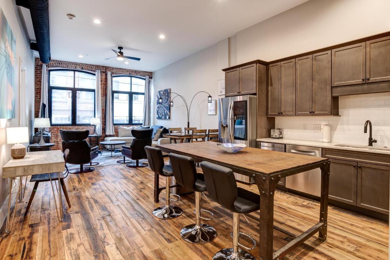 Three-Bedroom Apartment,1462513519:JPEG