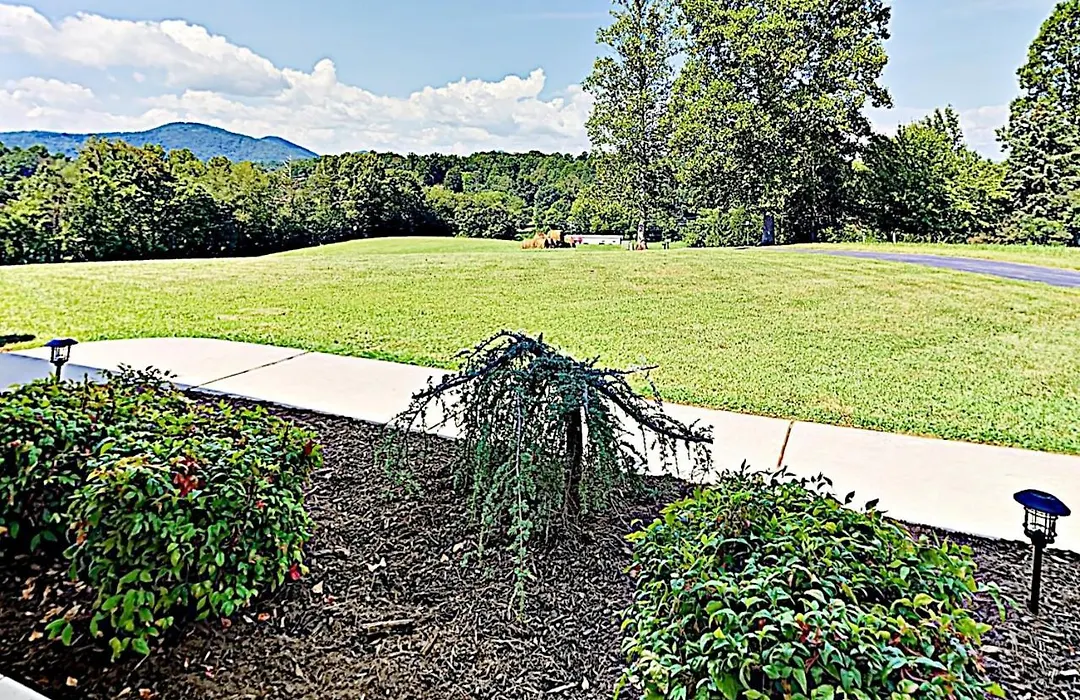 Rural Retreat-1