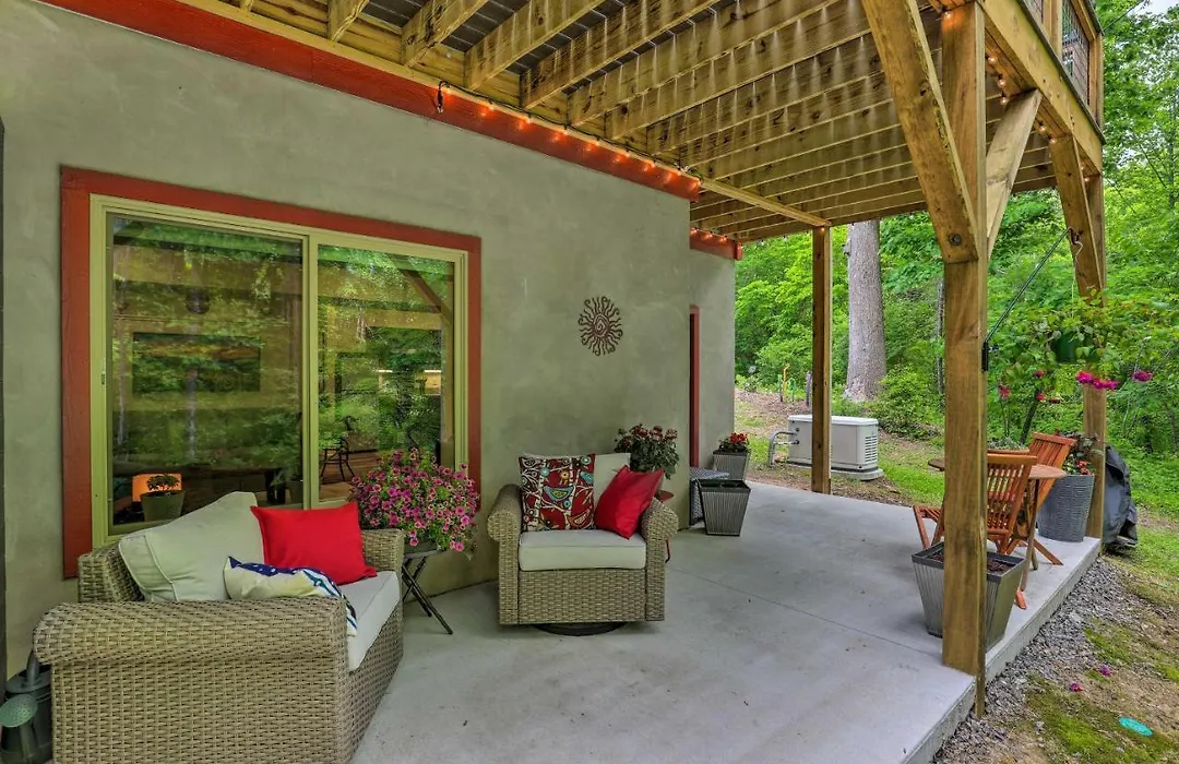 7 Mi To Dtwn Asheville: Apartment W/ Patio-1