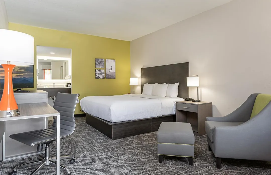 Quality Inn Asheville Downtown Tunnel Rd-1