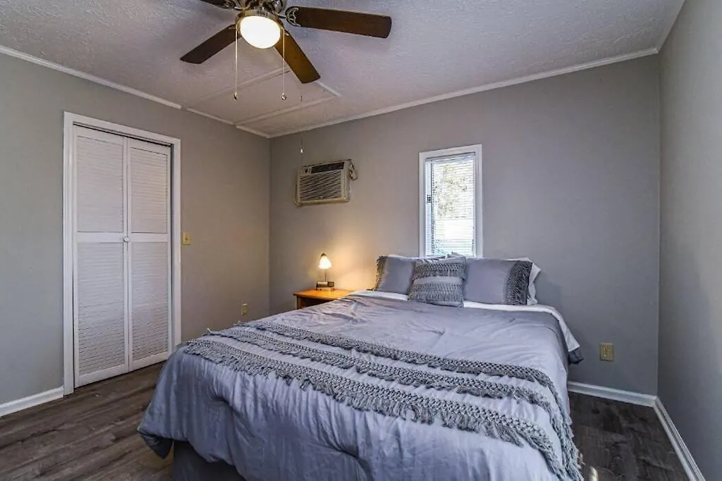 Cozy Mtn Getaway. 11 Miles To Downtown Asheville-1