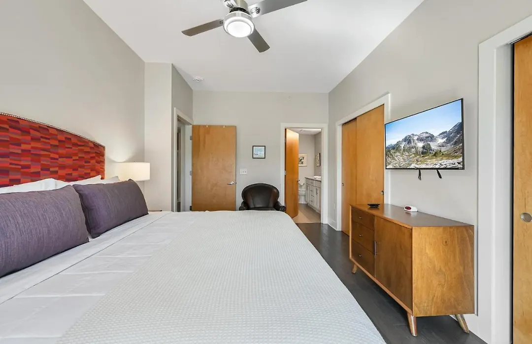45 Asheland Avenue Unit 406-1