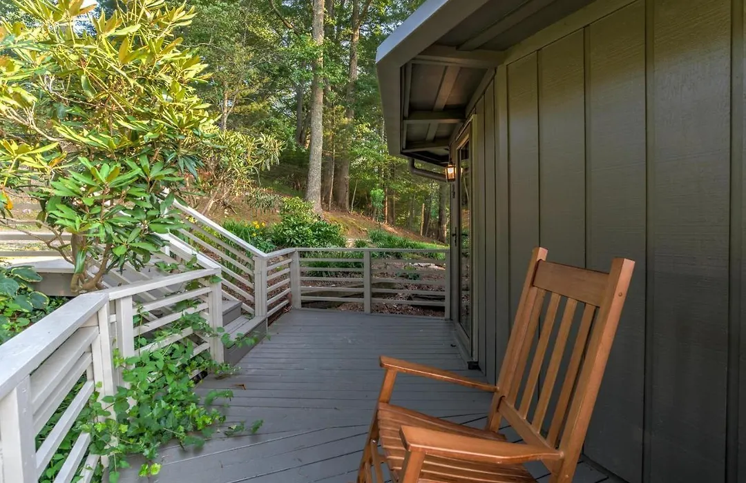Amazing Town Mountain Getaway-1