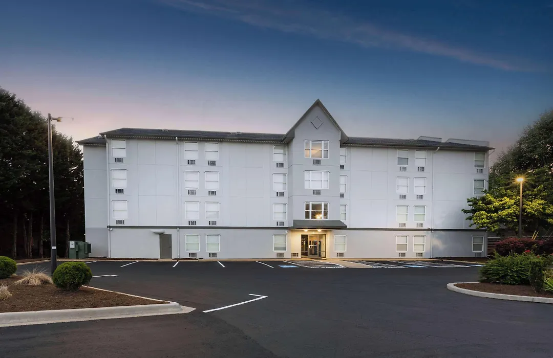 Rodeway Inn & Suites Near Outlet Mall - Asheville-1