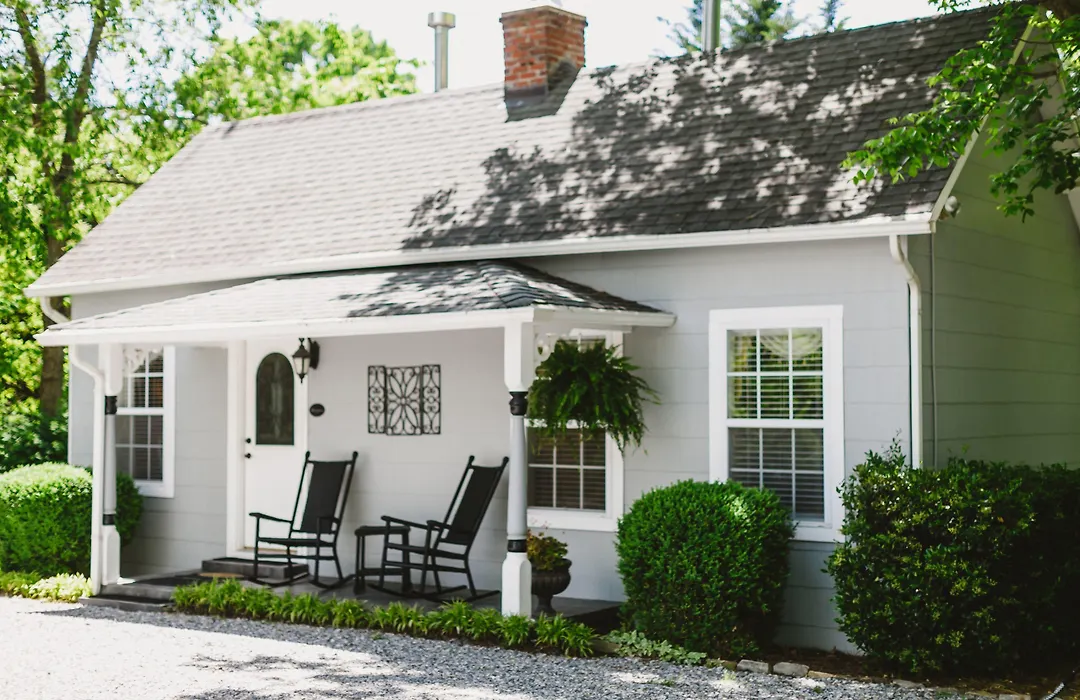 Biltmore Village Inn B&B-1