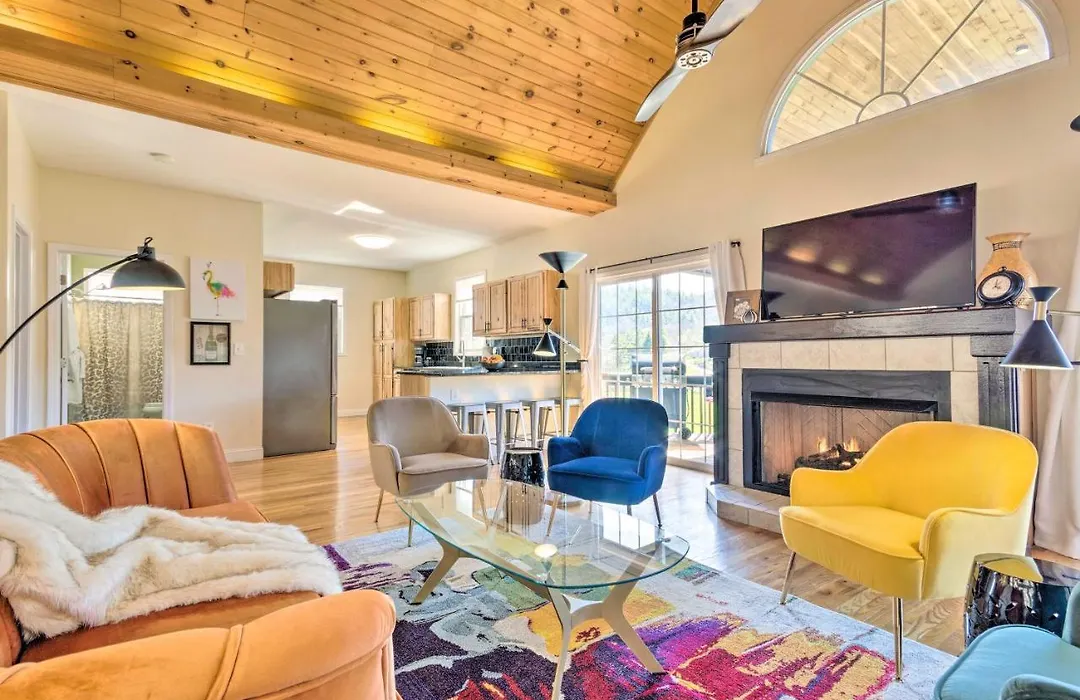 Asheville Retreat With Game Room And Mountain Views!-1