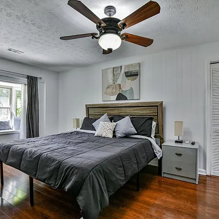South Asheville Home With Hot Tub Just 11 Miles To Downtown-3