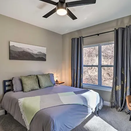 Mtn Views, Walkable Location: Asheville Retreat!-2