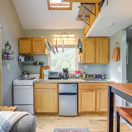 Tiny Home W/ Fire Pit: Trail Access On-Site!-2