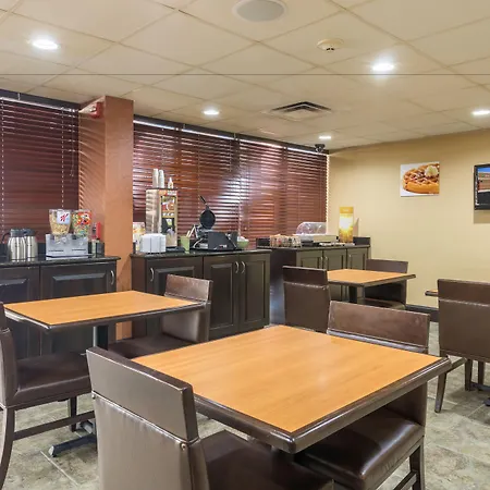 Quality Inn Asheville Downtown Tunnel Rd-2