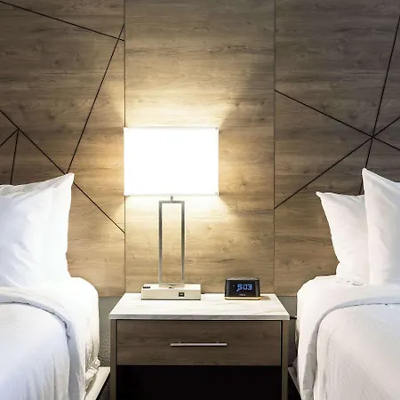 Rodeway Inn & Suites Near Outlet Mall - Asheville-2