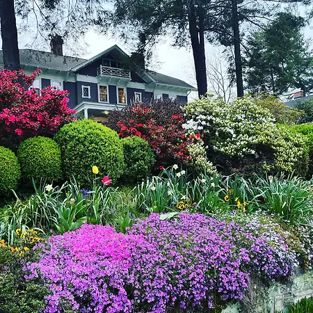 Abbington Green Bed & Breakfast Inn-3