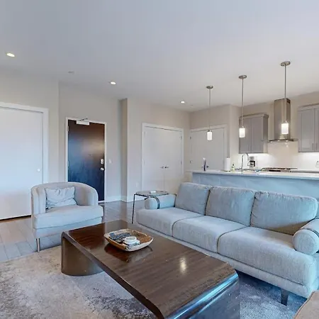 Suite Spot-2