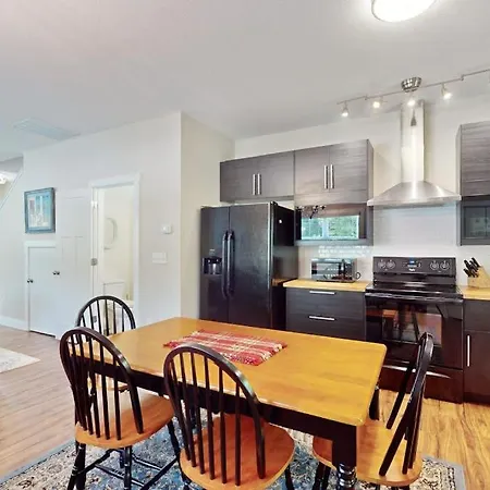 Cool Springs Manor-3