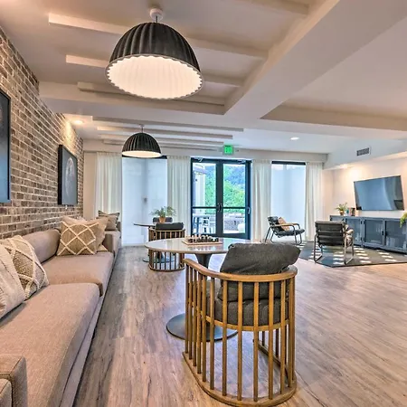 Walkable Downtown Asheville Condo W/ Balcony-2